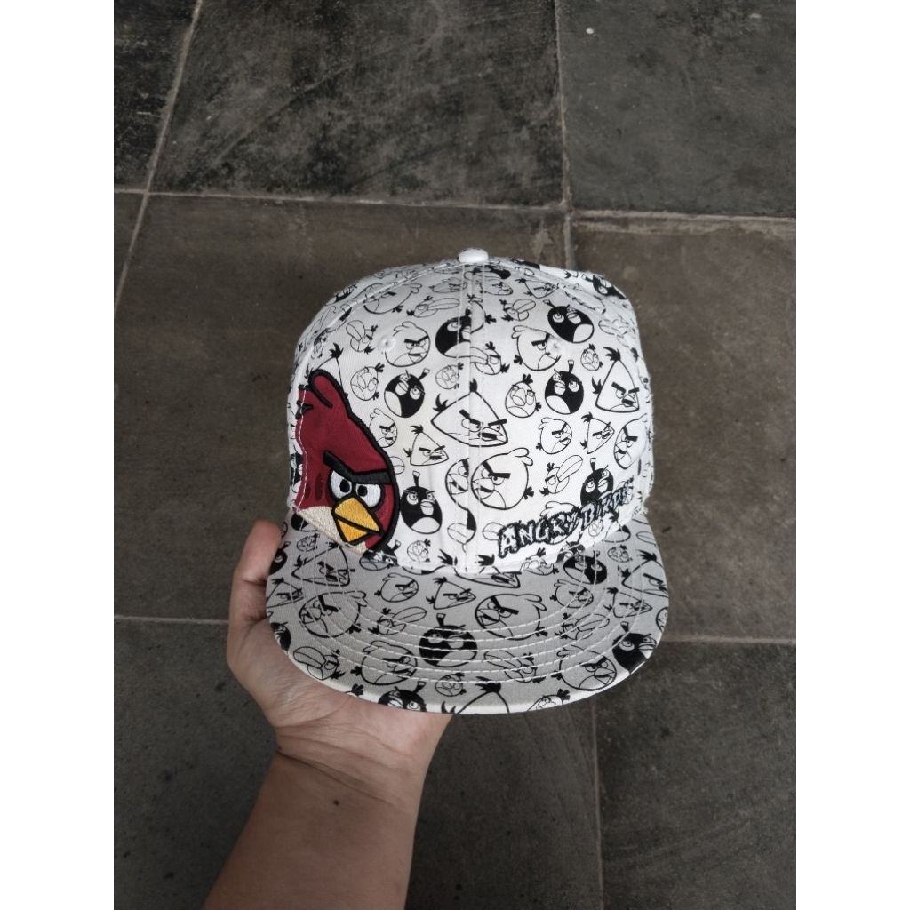 Topi Angry Bird