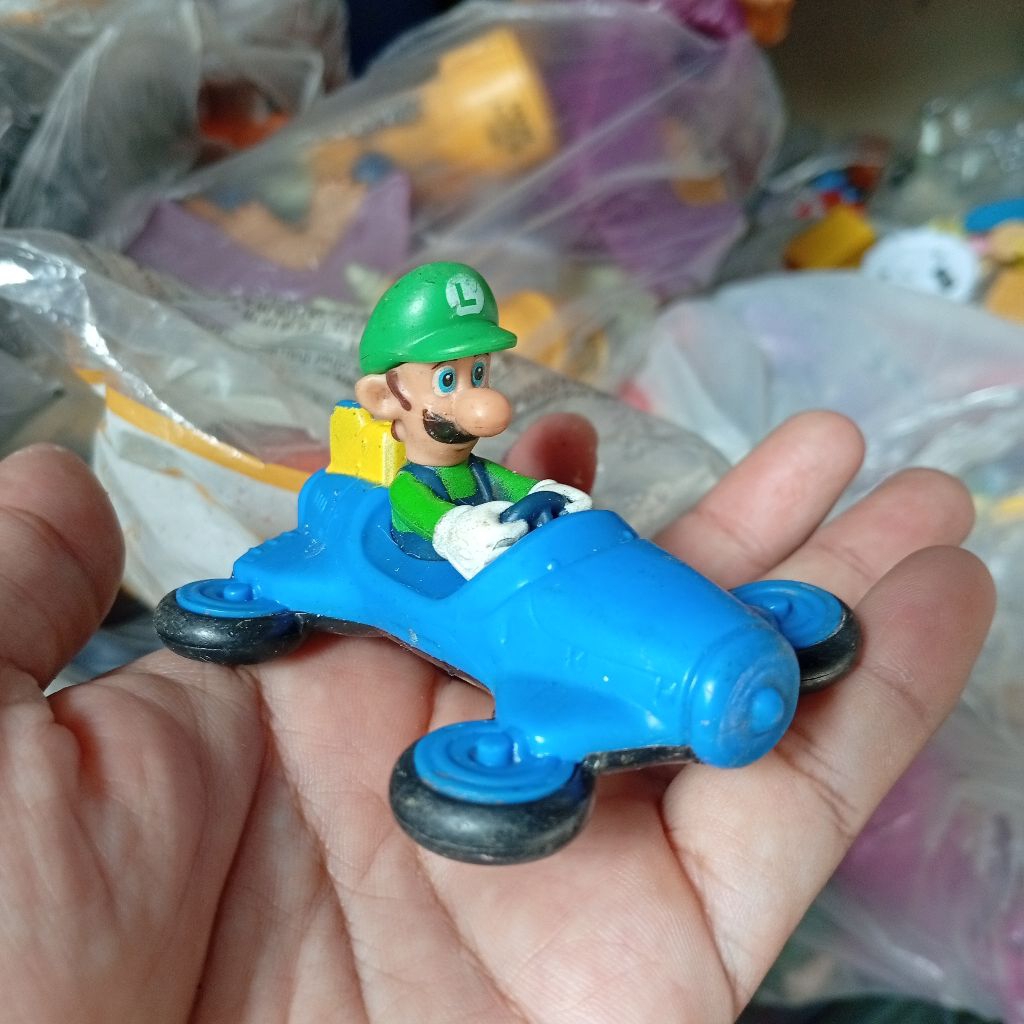 happy meal toys mario kart luigi bros