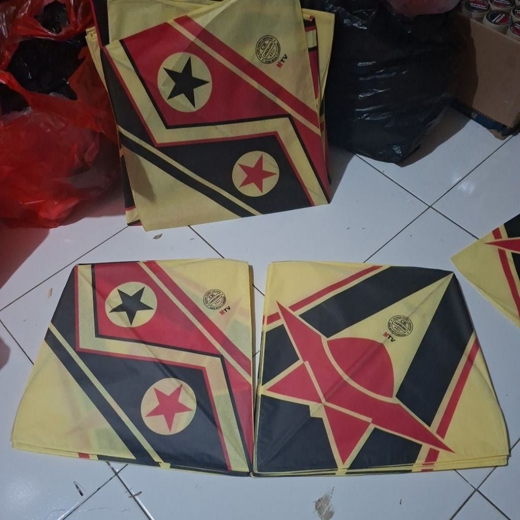 Layangan sablon cap cangklong MTV ukuran 59x51/100'pcs RANDOM