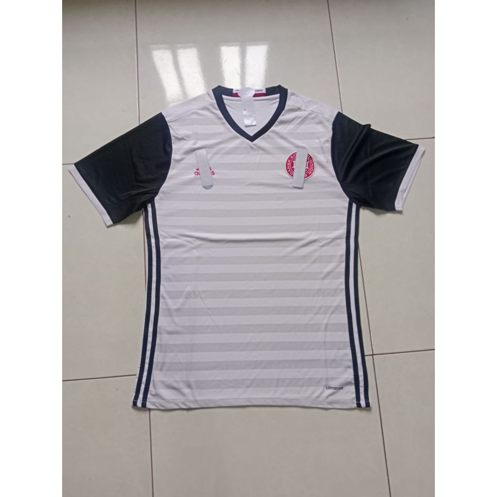 jersey Denmark putih