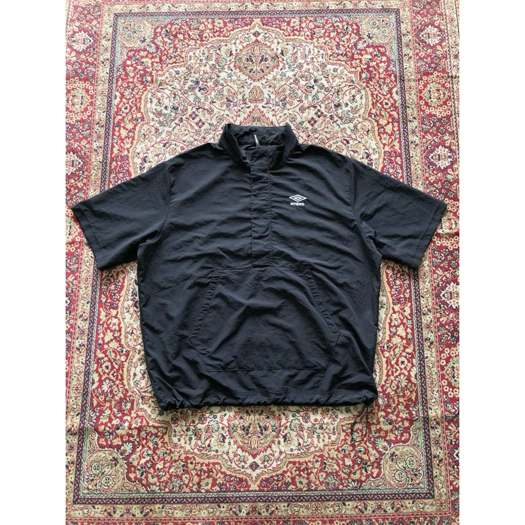Umbro Short sleeve half zipper nylon jacket H430 dan Kemeja Vulcain hh036