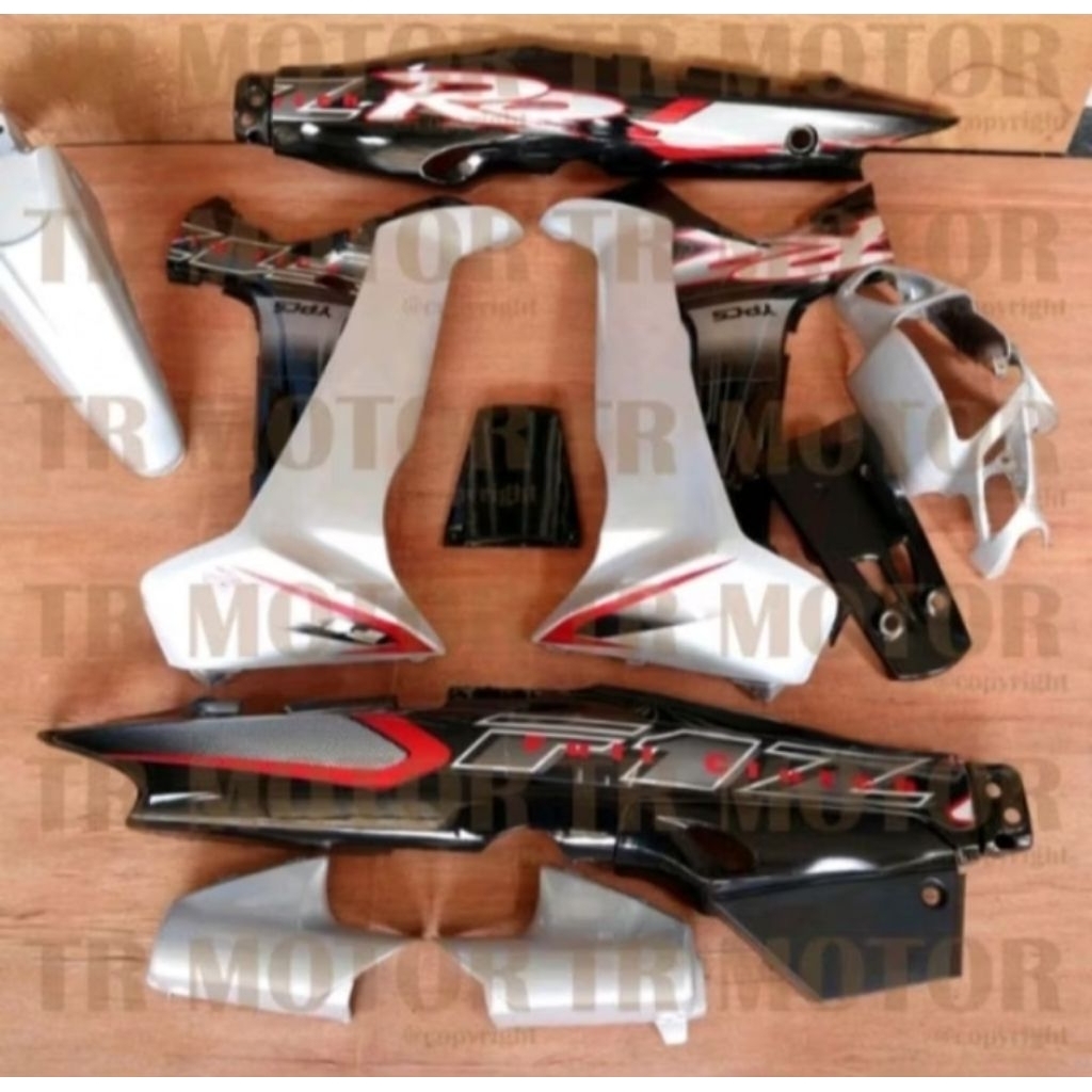 COVER BODY HALUS FULLSET YAMAHA FIZ-R VEGA R LAMA WARNA HITAM SILVER SET STRIPING