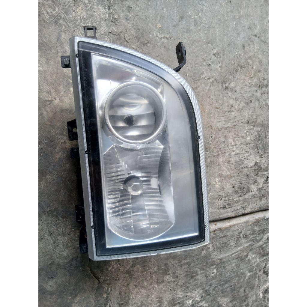 headlamp lampu depan isuzu elf macan sebelah kiri