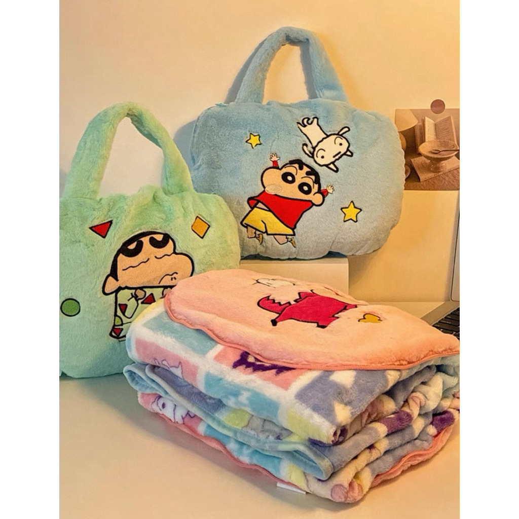 BALMUT Tas Shinchan Licensed Bantal Selimut Traveling Karakter Crayon Shinchan Selimut license Trave