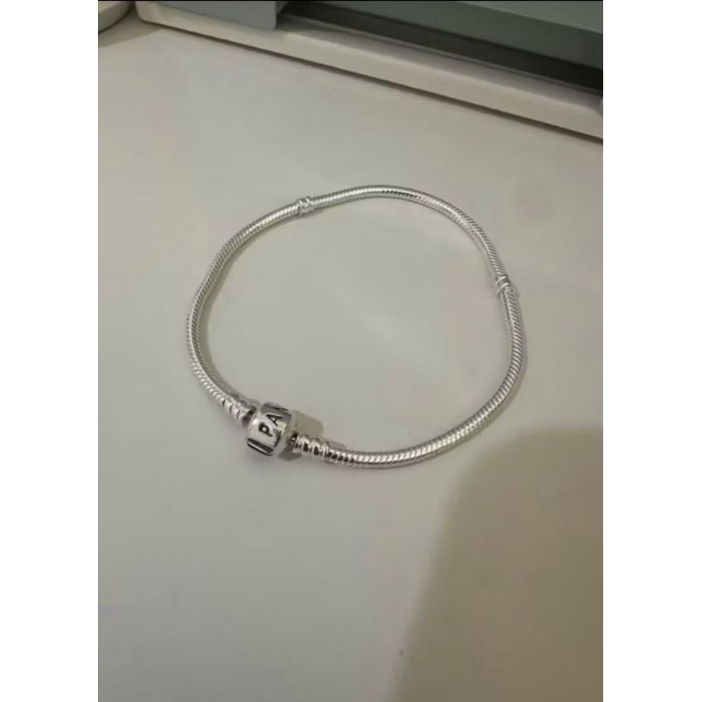 PRELOVED  Pandora Bracelet - Gelang Pandora