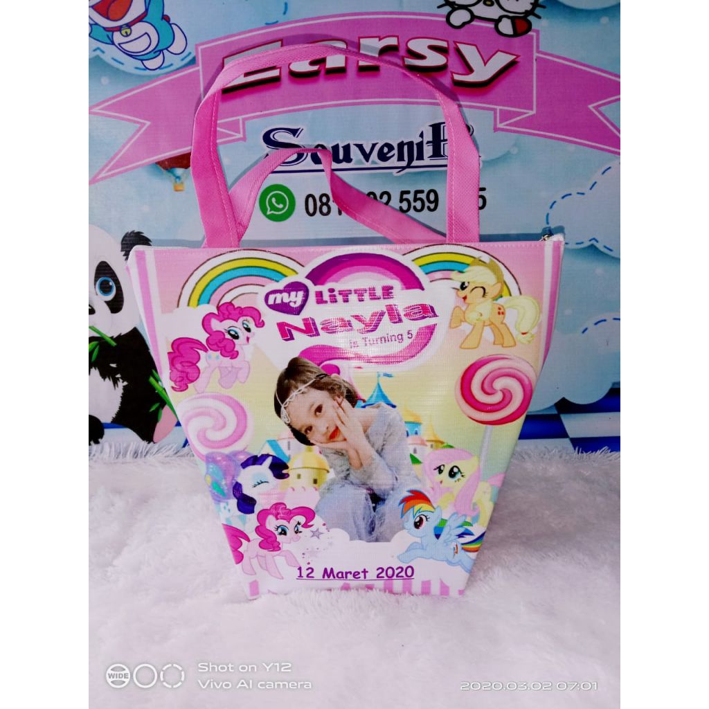 Tas Trapesium ulang tahun anak/ Tas jinjing/ Tote bag. FREE DESAIN