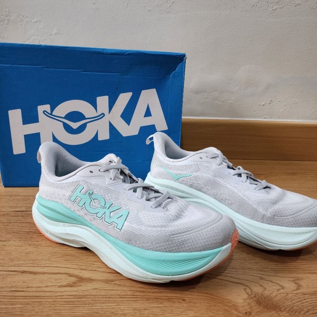 Sepatu Wanita HOKA Skyflow Original Preloved