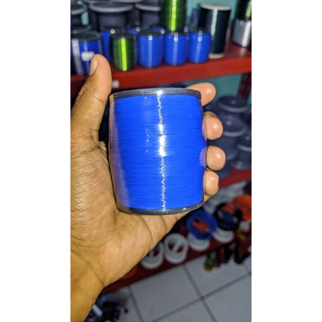 Senar matot layangan 028 2000 yard warna biru