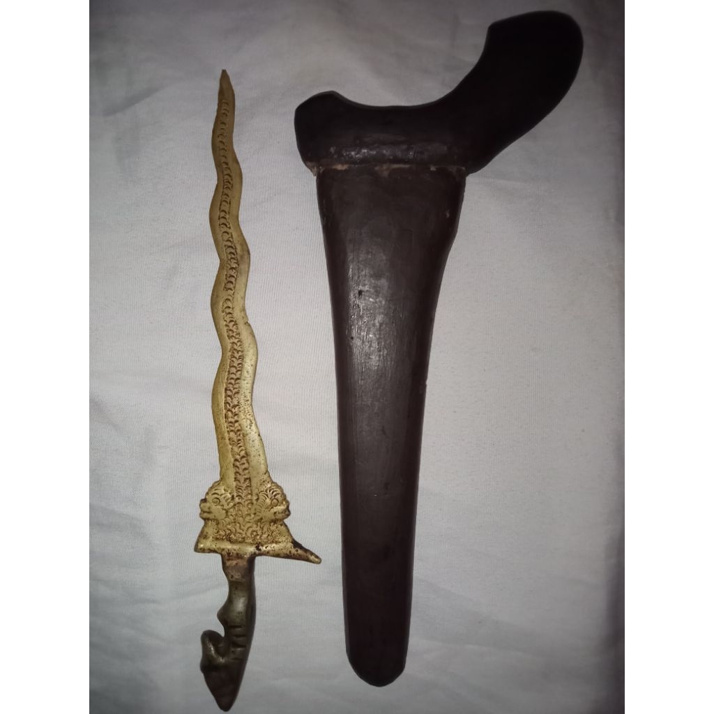 Keris Kyai Nogo Kembar