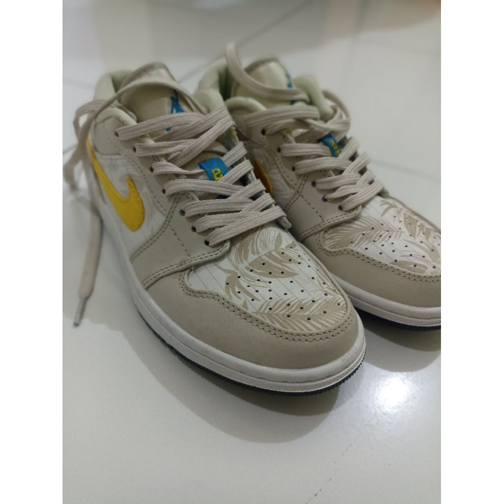 preloved sepatu wanita nike