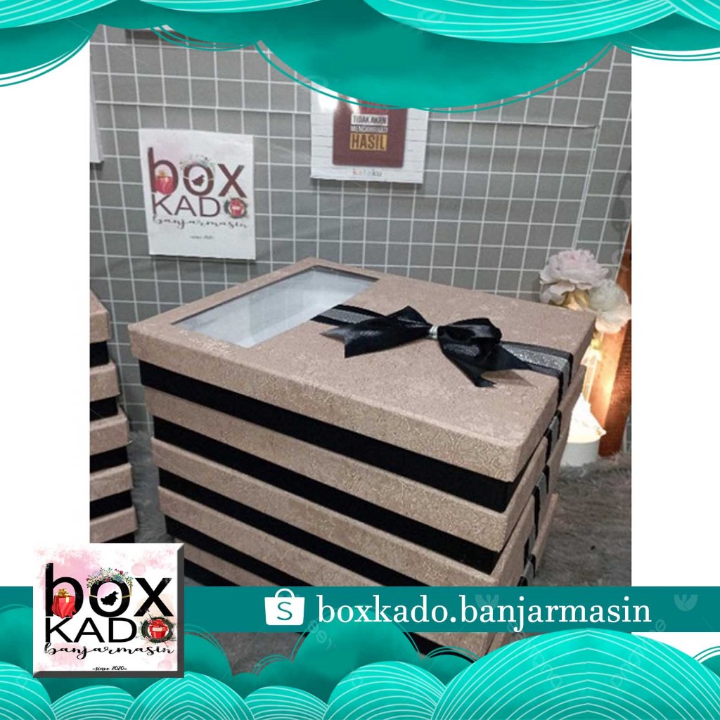 Box Hitam / Coklat Ukuran 30 cm x 25 cm Tinggi 5 cm