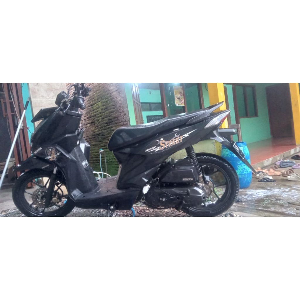 Sepeda Motor Honda Beat Street 2021