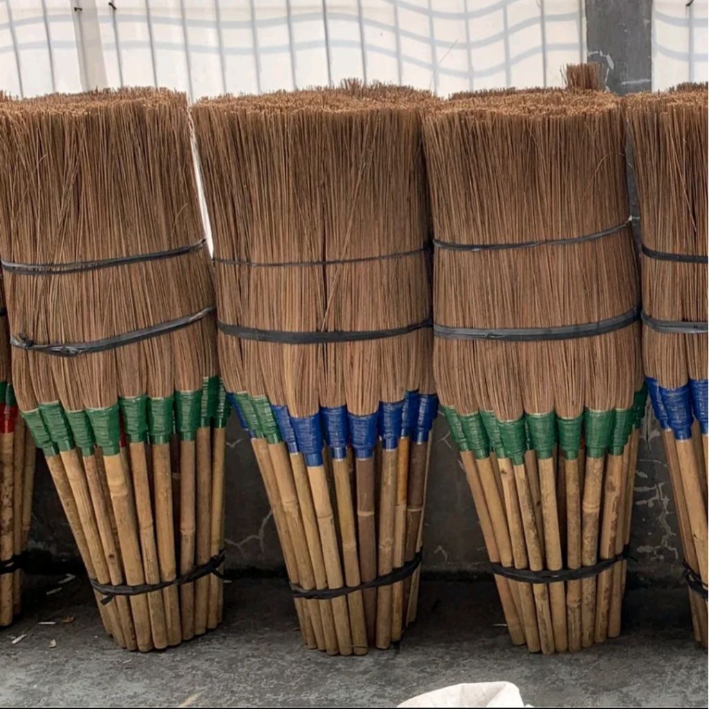 Sapu Lidi Gagang bambu premium kokoh & tebal, sapu lidi termurah/sapu halaman/sapu kebun/sapu lidi g