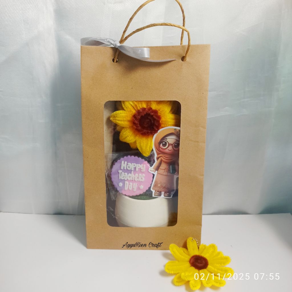 hadiah hari guru (pulpen+coklat ucapan+topper)