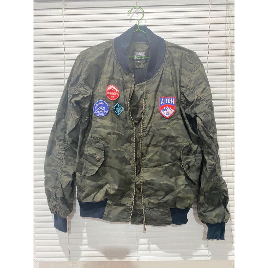 jaket varsiti cowo merk ARGH motif tentara pl