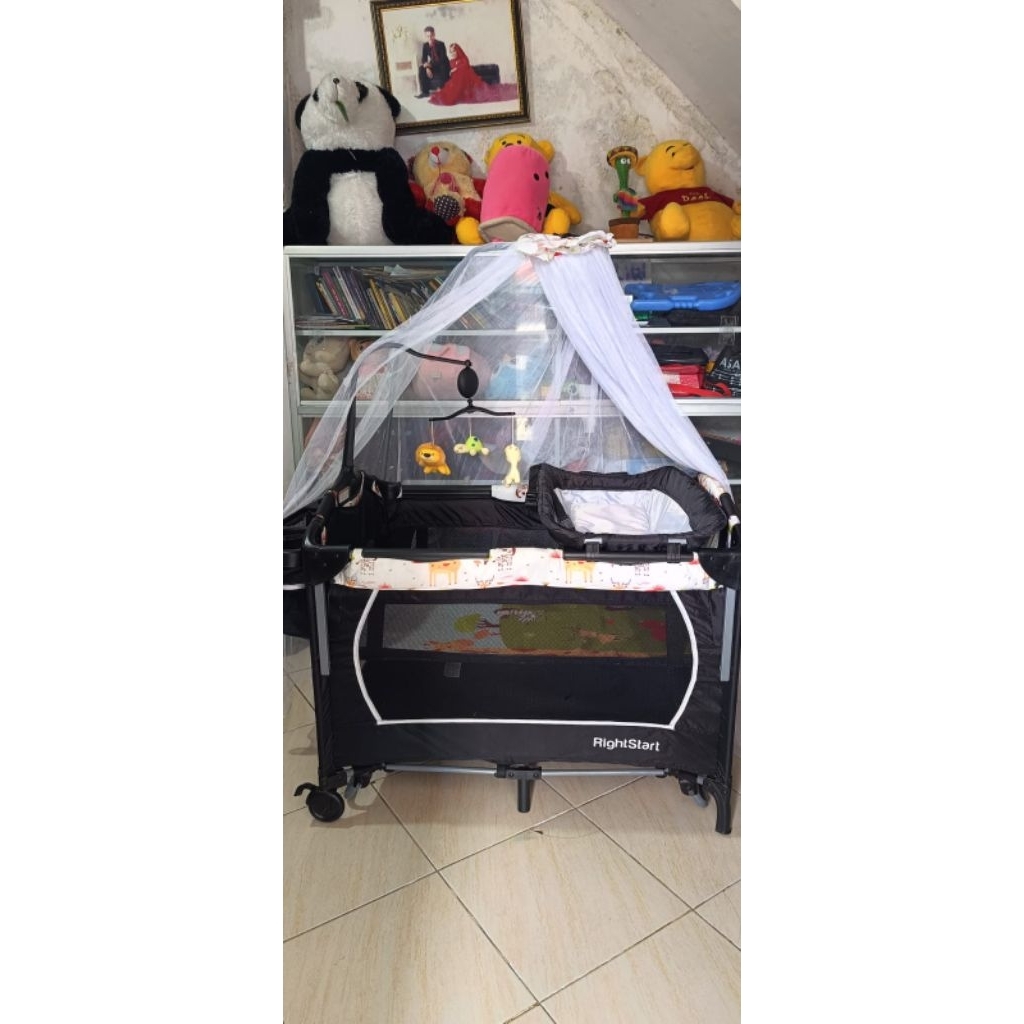 Baby Box Right Start Preloved