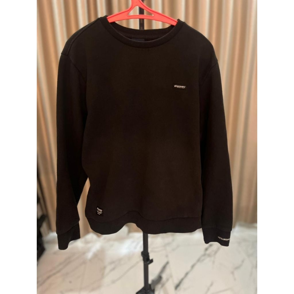 Crewneck Discovery Original Second Warna Hitam Size L Enak Pakai