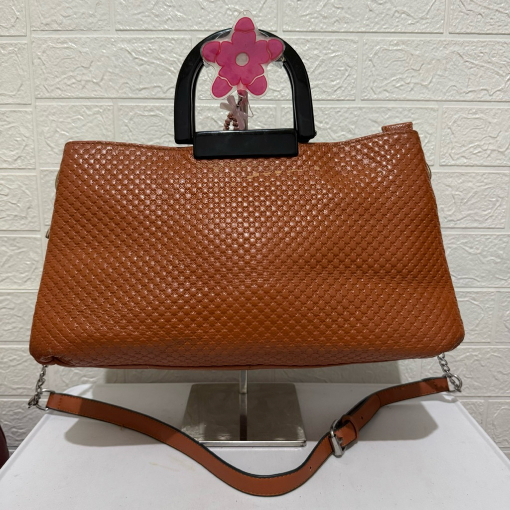 tas sling bag kulit asli. tas handbag kulit. jual murah. tas wanita. coklat tan