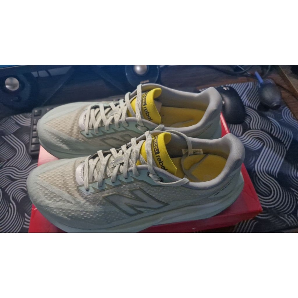 New Balance Fuelcell Rebel V5