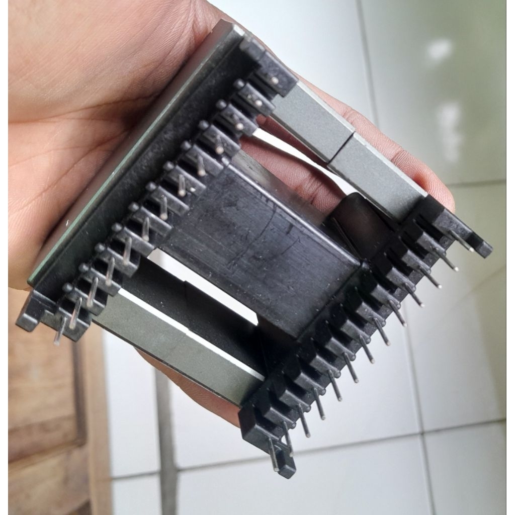 Trafo ferrite EE65