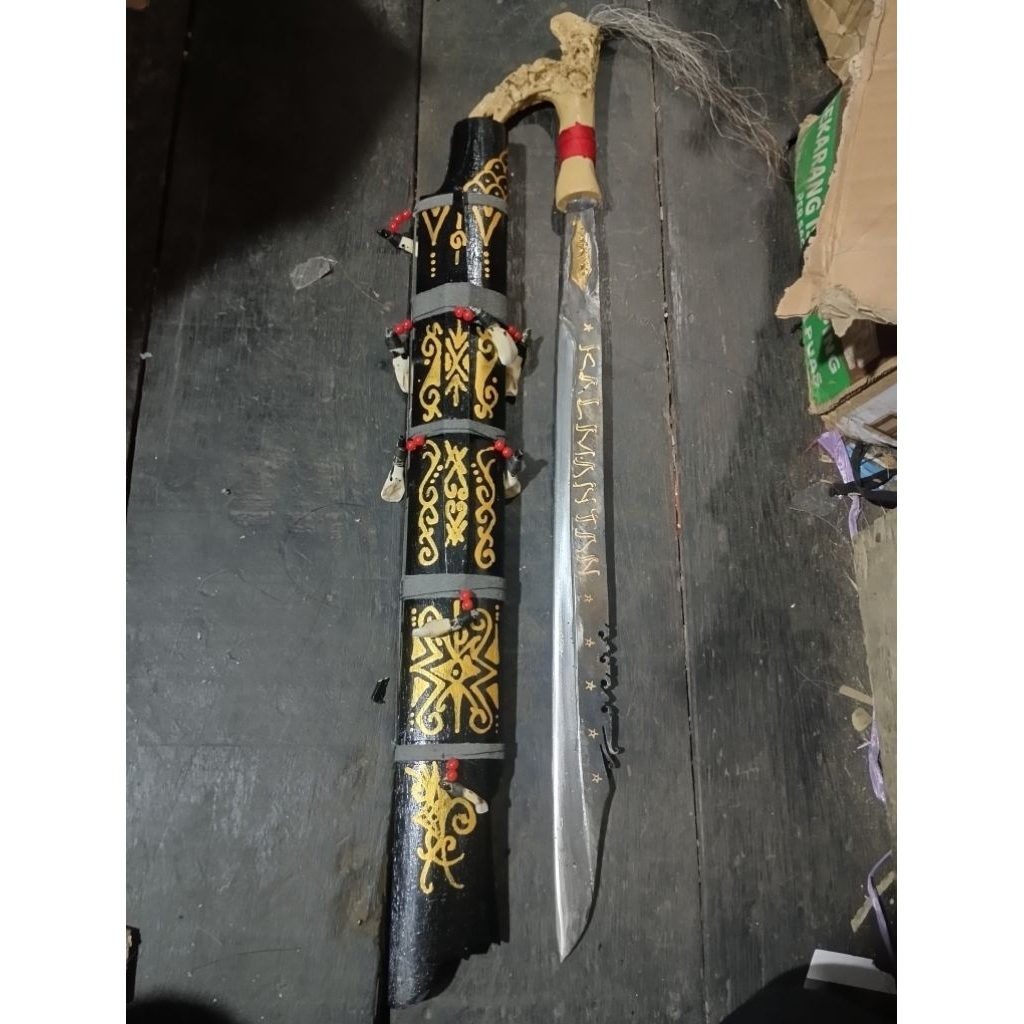 MANDAU KHAS KALIMANTAN