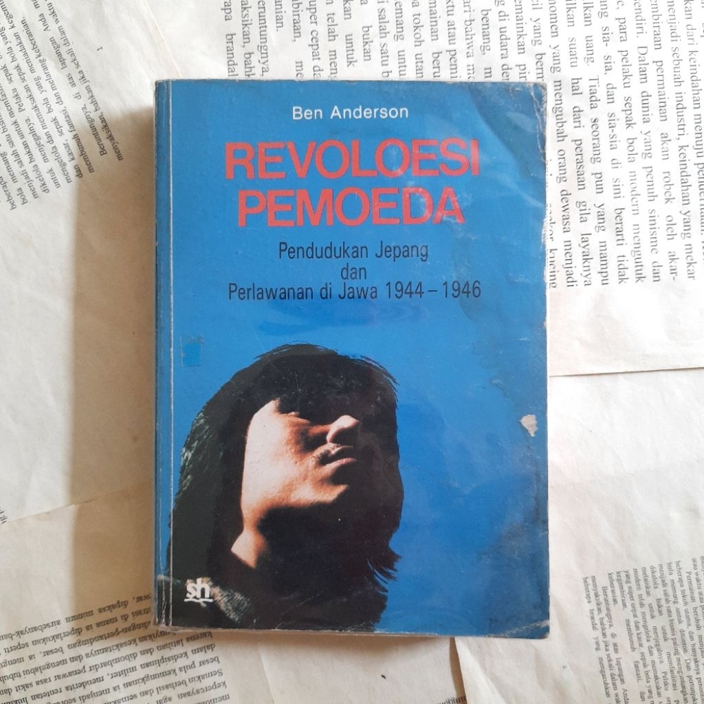 Revoloesi Pemoeda-Benedict Anderson (langka)