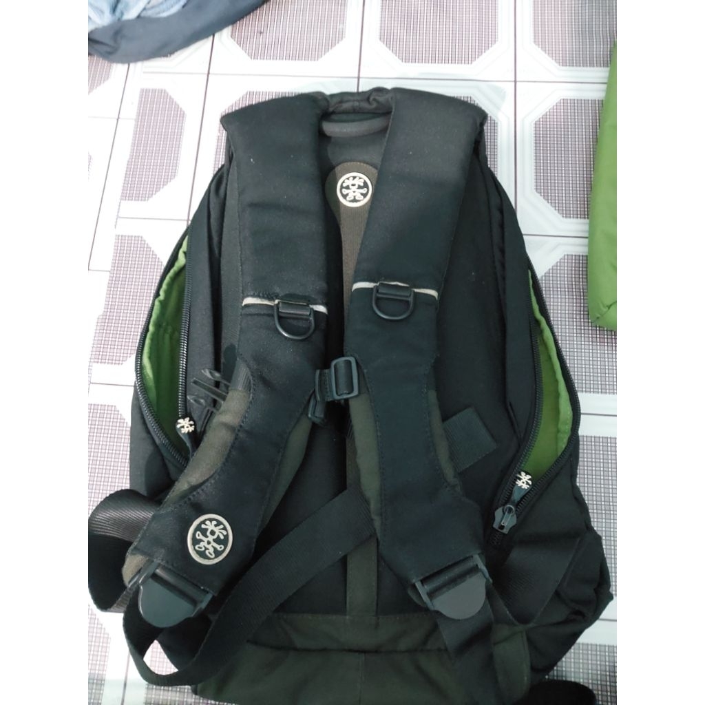 crumpler the king single