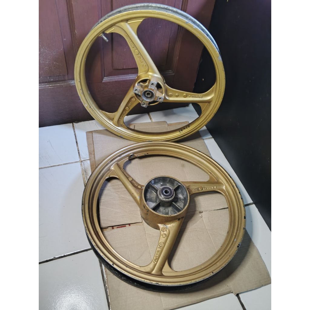 velg enkei Fiz R original