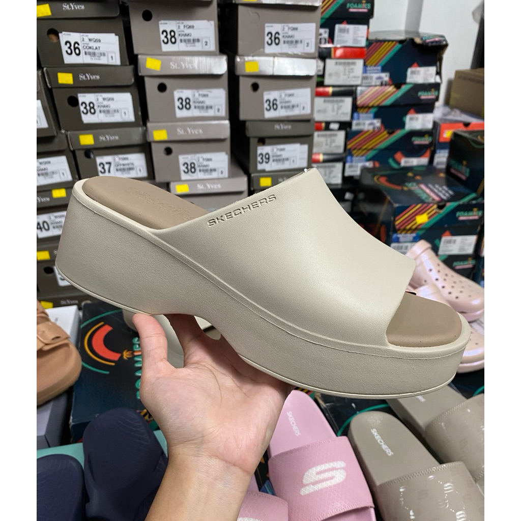 Skechers women foamies 111660