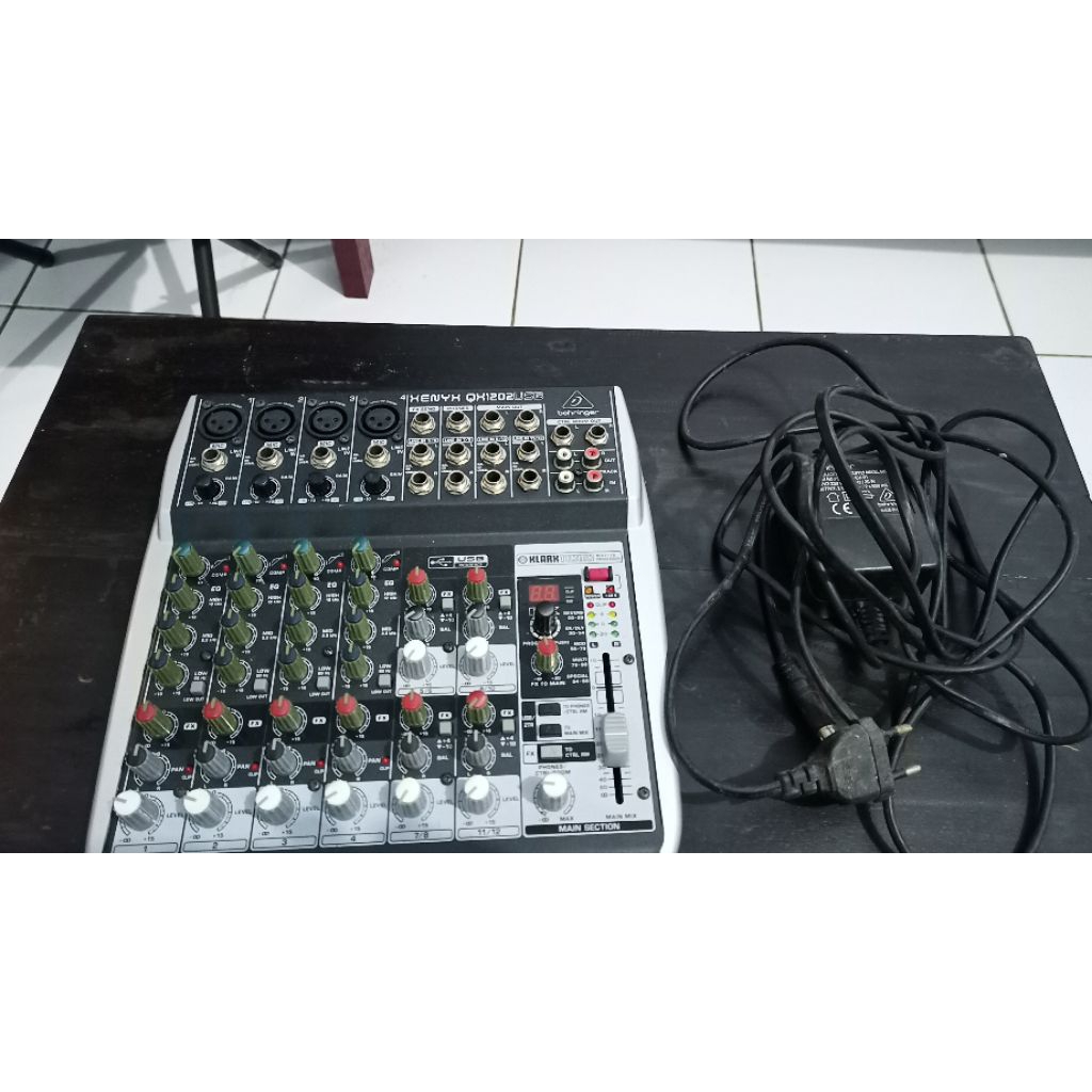 mixer behringer xenyx qx1202usb second
