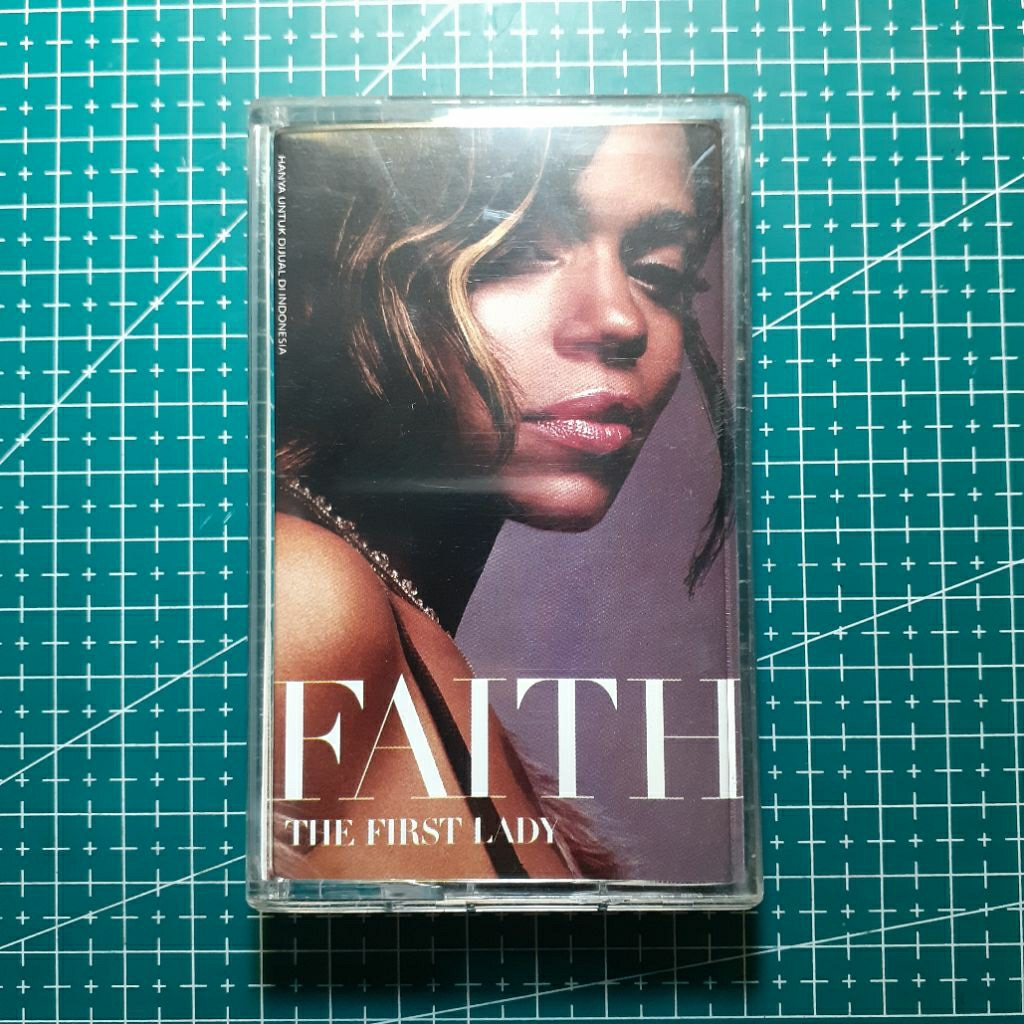 Kaset Faith Evans - The First Lady