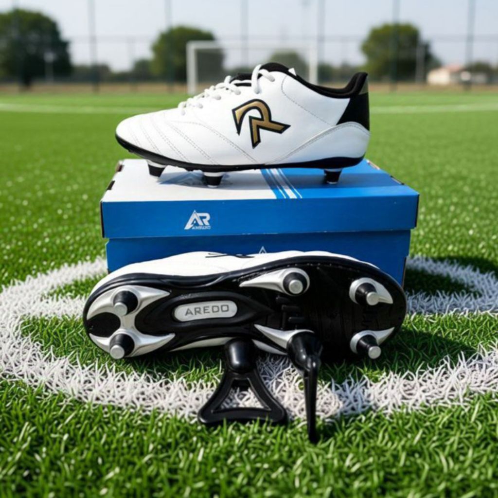 Sepatu Bola AREDO Pria Bahan Kulit Sapi Pol Besi Sol Sudah di Jait Keliling