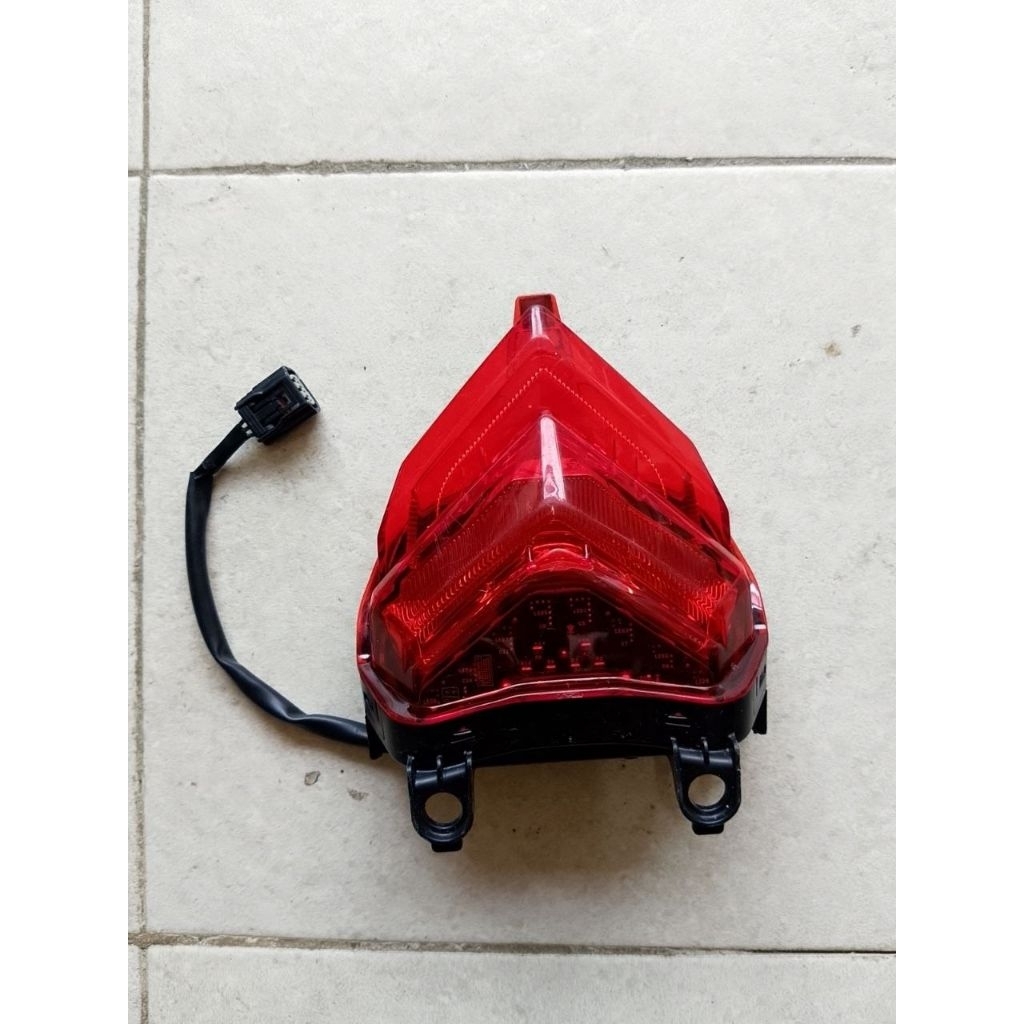 Lampu Rem Belakang CBR 150R 250RR - Stoplamp CBR 150R 250RR - Lampu Belakang CBR 150R CBR 250RR Orig