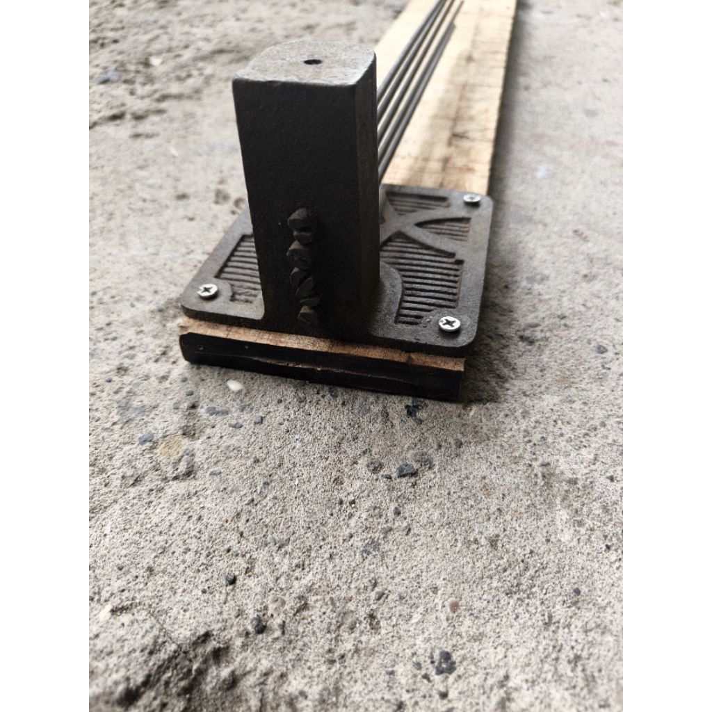 Jam Dinding ( SENAR 5 JAM JUNGHANS)