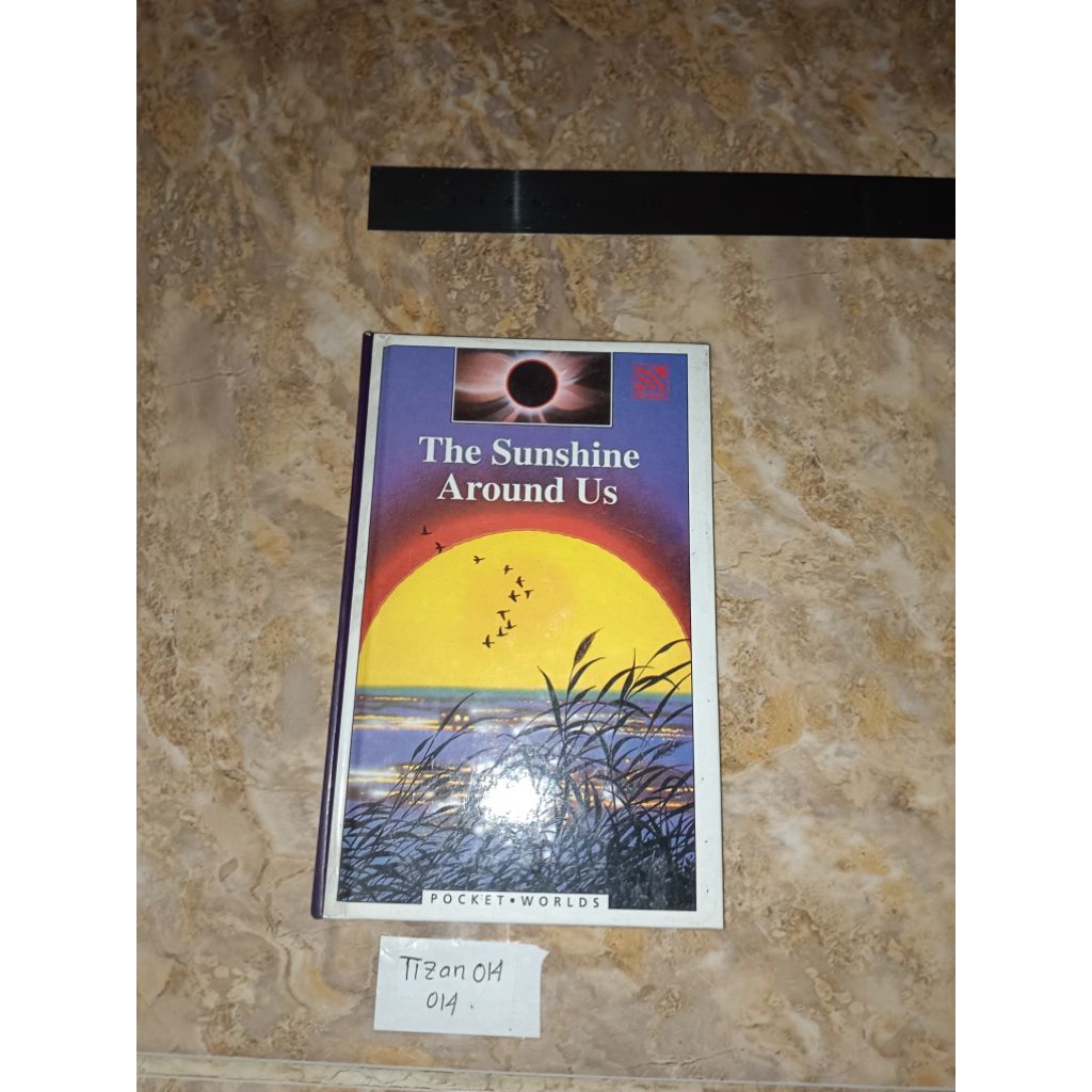 Buku The sunshine around Us - Pocket Worlds
