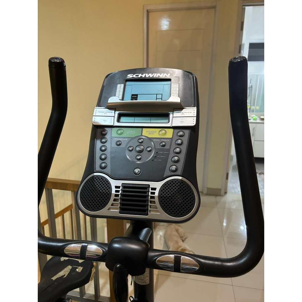 [PICK UP] Sepeda Statis Bekas Upright merk Schwinn tipe 130I