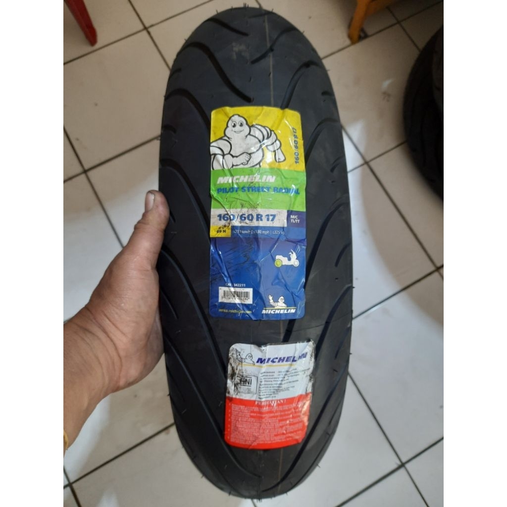 michelin pilot street radial. 160/60-17 baru