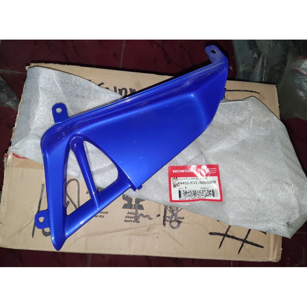 Louver Sirip Sayap Kiri Supra X 125 Batman KVL Ori AHM