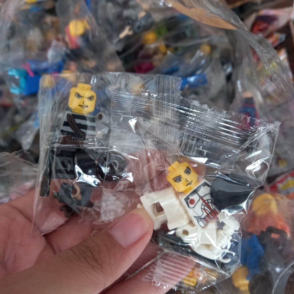 Mainan Lego Mini Figure – LEGO Figure Miniatur