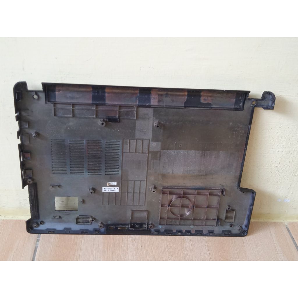 BOTTOM CASE KESING BAWAH ACER Z1401