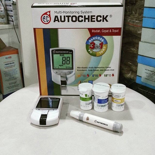 AutoCheck  3 in 1 – Alat Tes Gula Darah, Kolesterol & Asam Urat