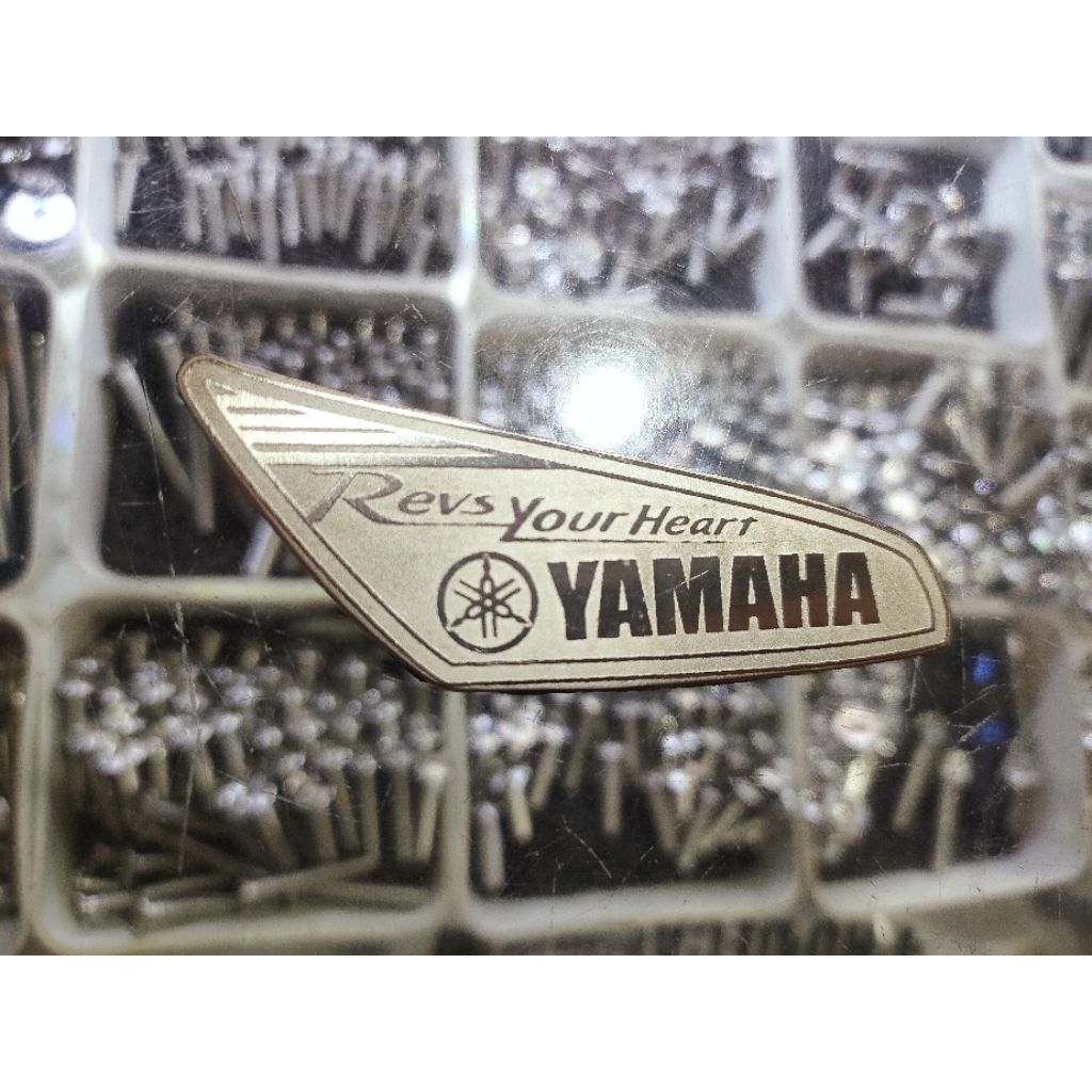 emblem stainless batok kepala mio sporty