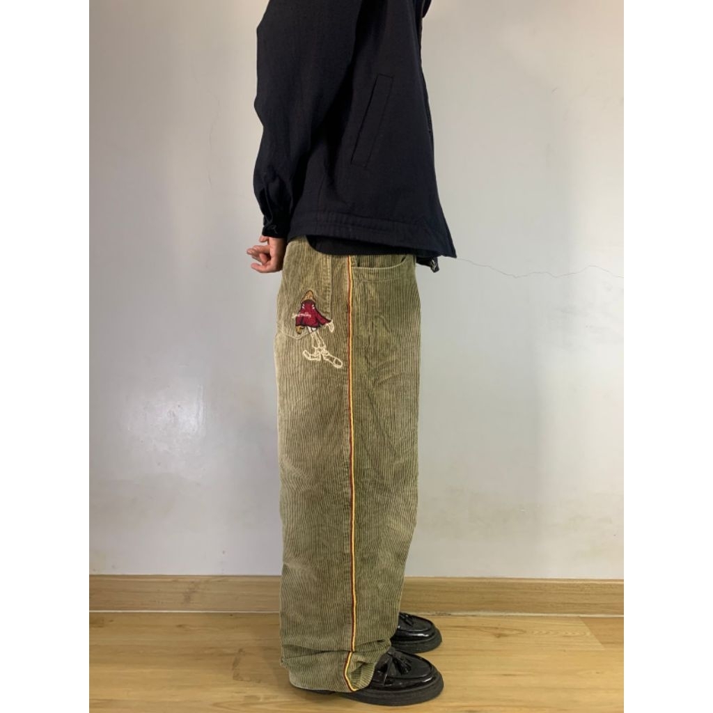 sport milky like a fubu  strip