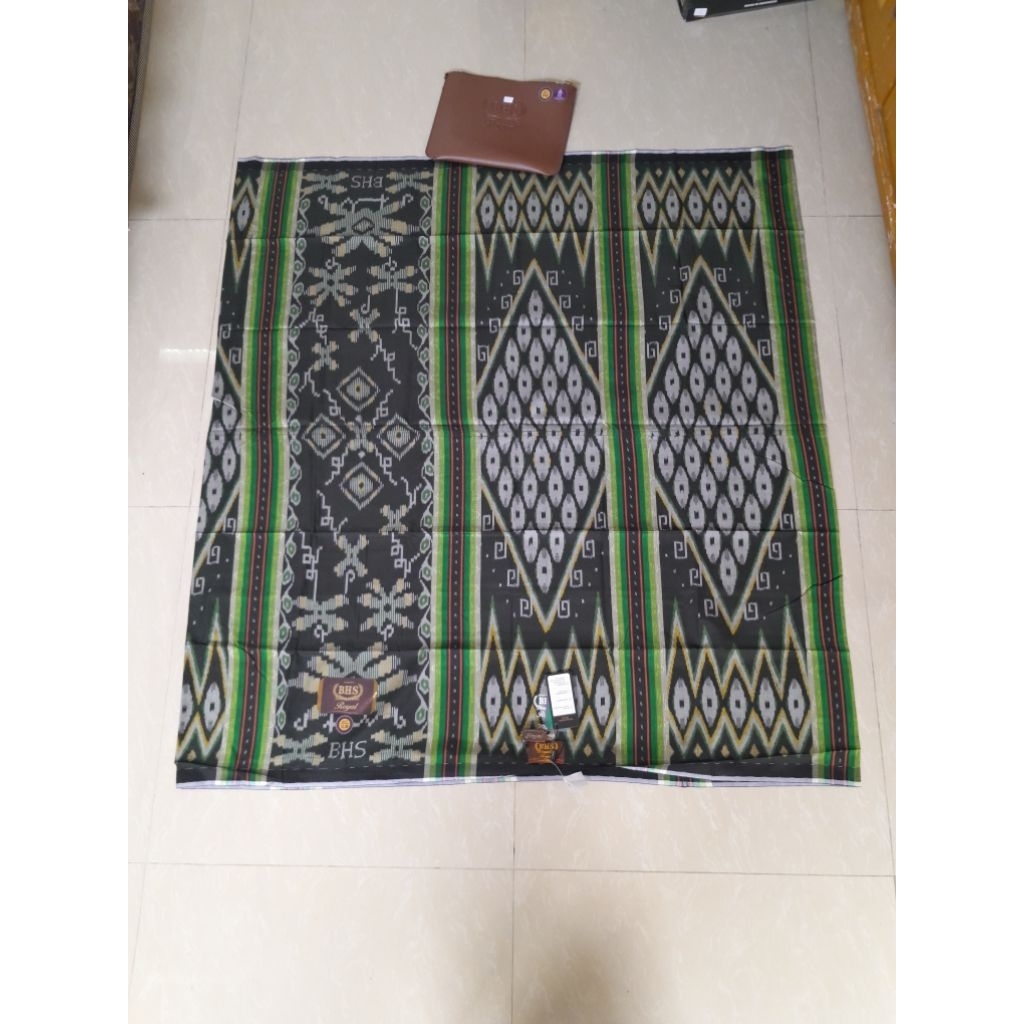 Sarung BHS ROYAL GOLD IDB-HITAM-G20