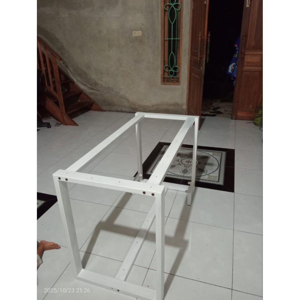 kaki meja komputer besi  holo 3x6