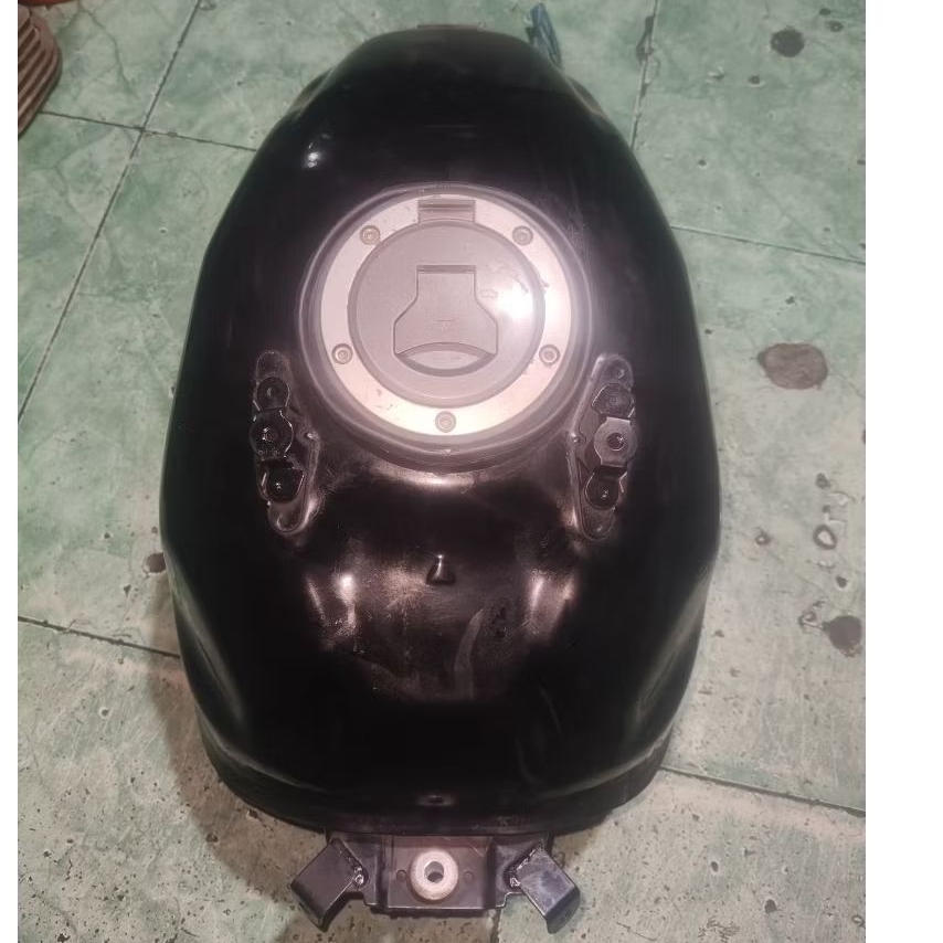 tangki CBR LED 150cc new CBR LED new barang masih bagus ORI bawaan copotan cabutan lepasan motor asl