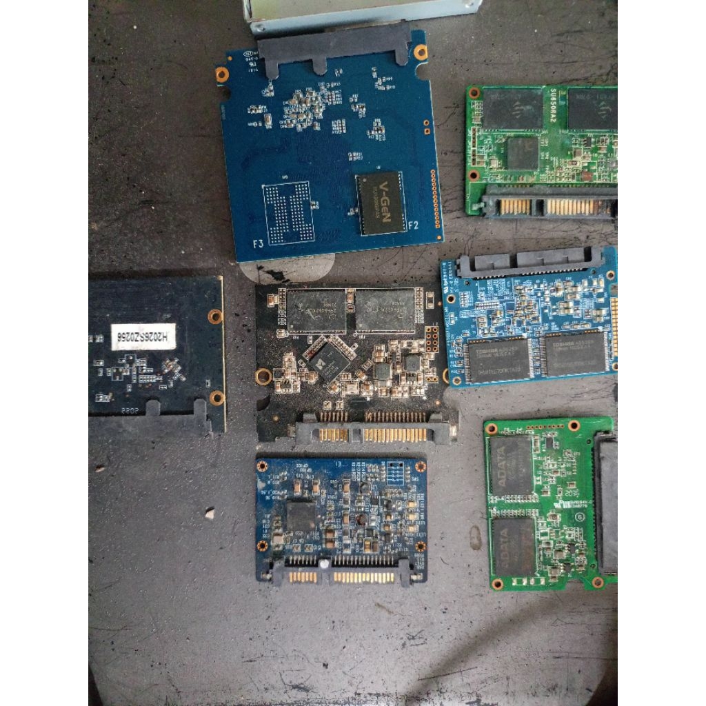 ssd rusak 7 unit tidak garansi