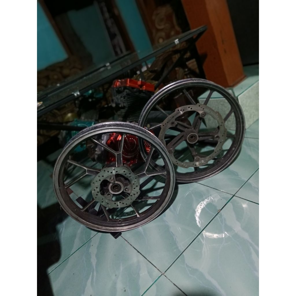 pelek Fu injeksi set piringan cakram depan belakang ori