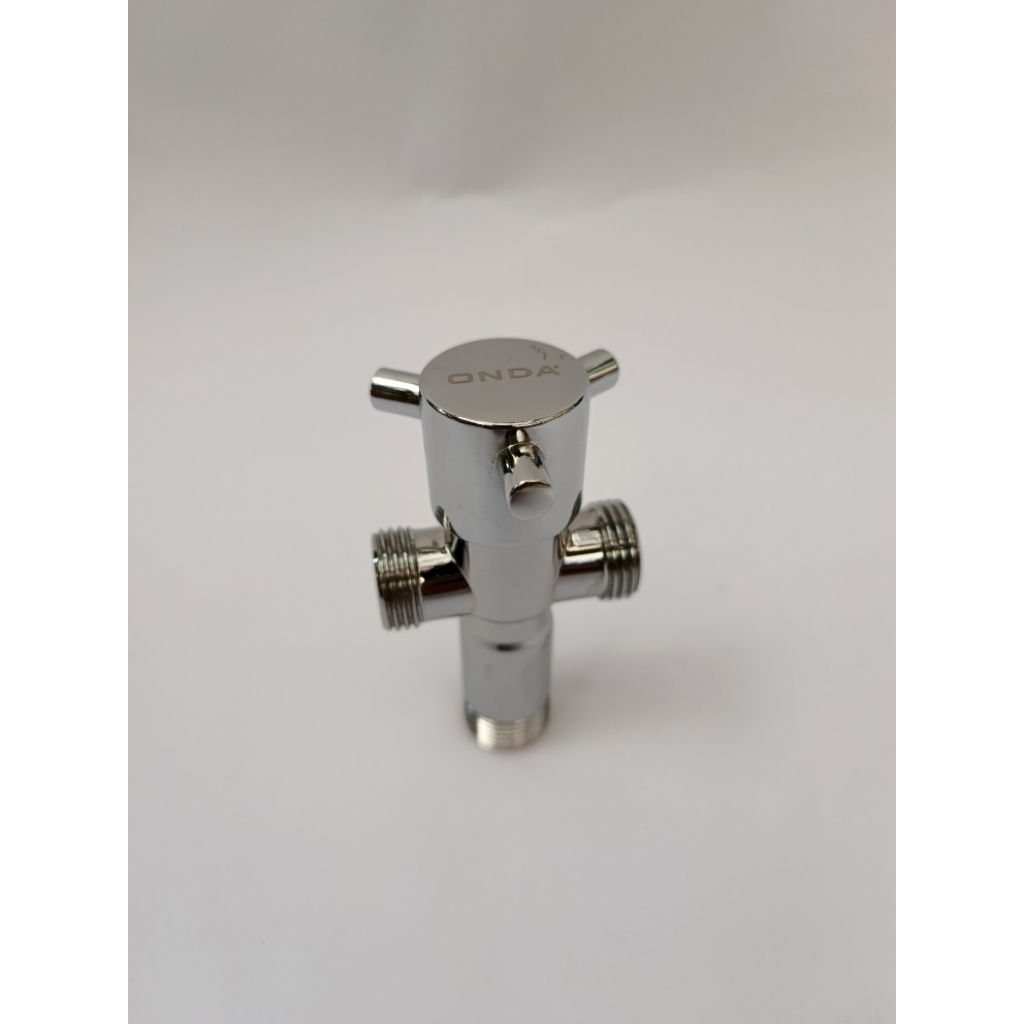 kran tee closet Onda 1/2"