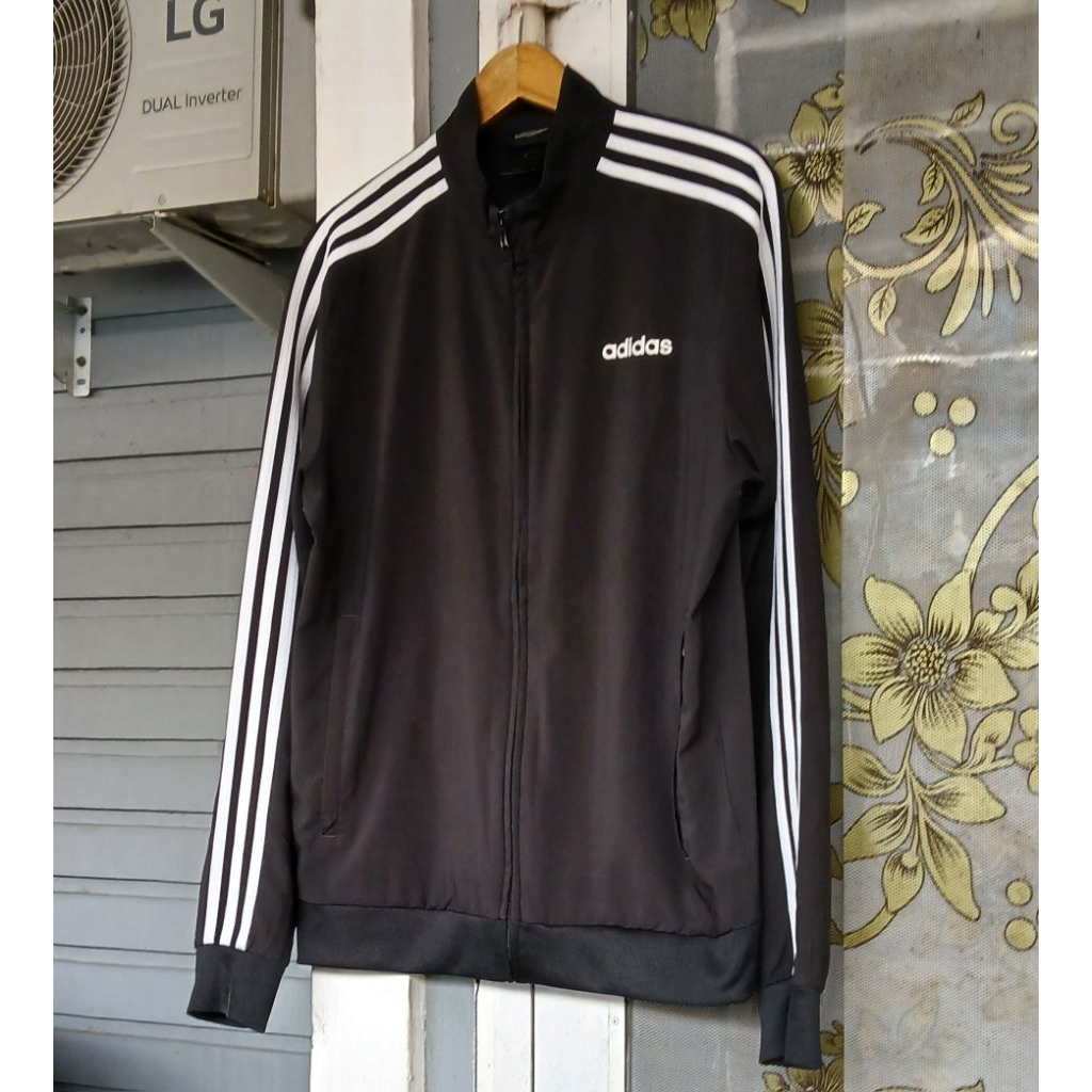Tracktop Adidas Tapped